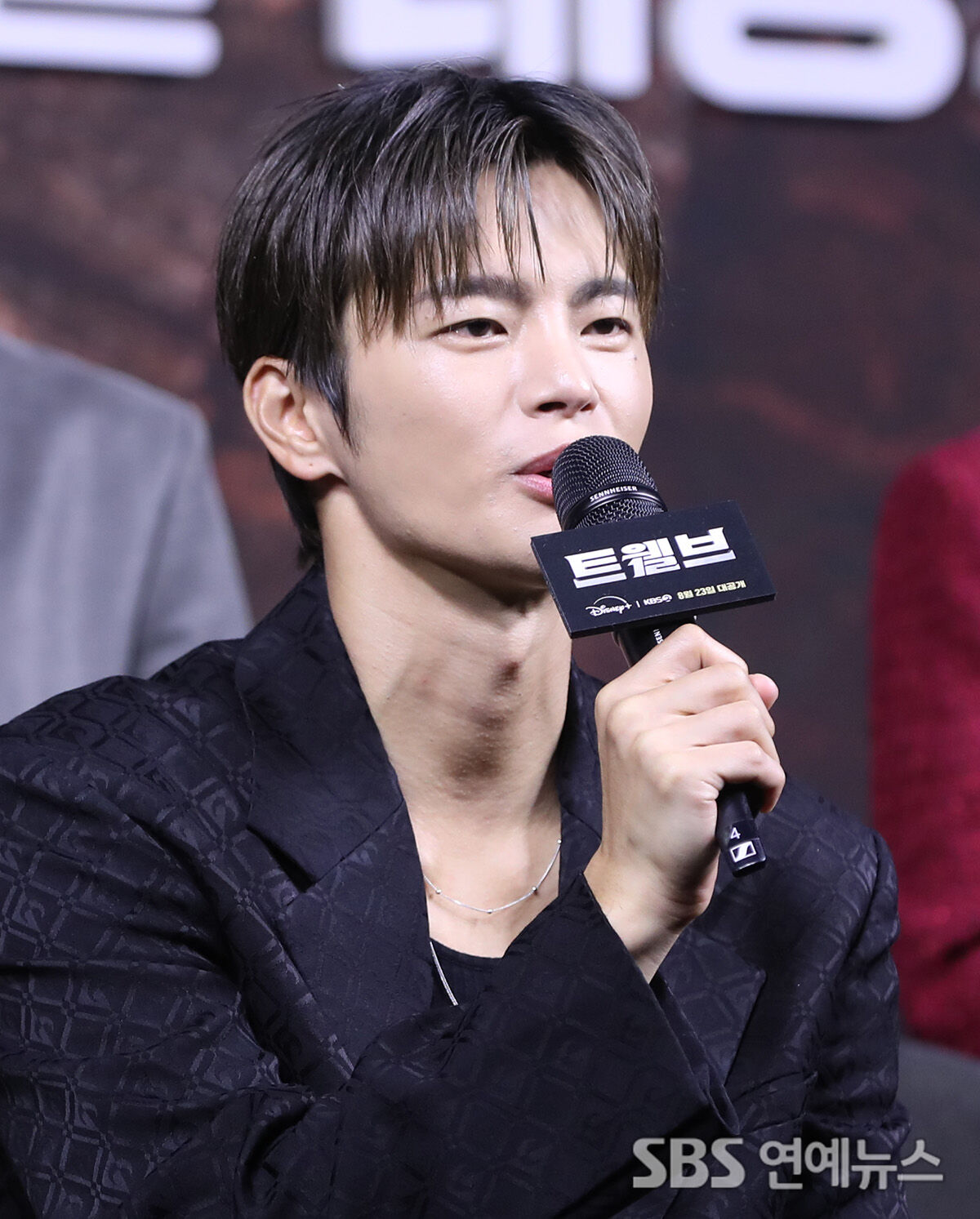 서인국