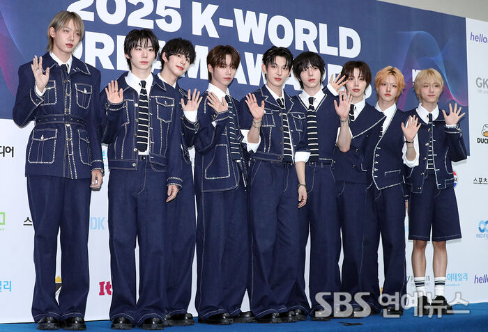 AHOF Light Up the 2025 K-World Dream Awards Red Carpet