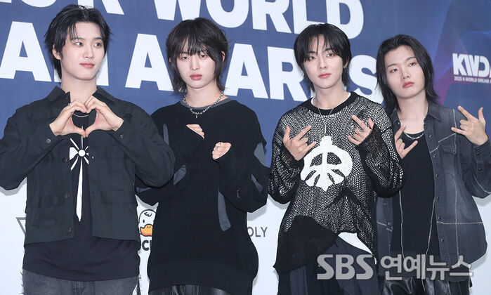 Dragon Pony Brings Rock 'n' Roll Swagger to K-World Dream Awards