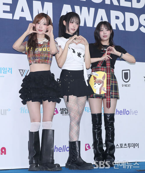 QWER at the 2025 K-World Dream Awards