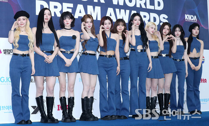 tripleS Brings Fresh Energy to the K-World Dream Awards Photo Call