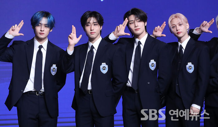 Stray Kids