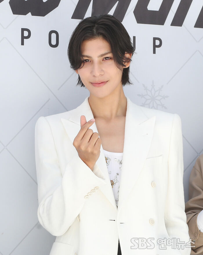 Snow Man Raul Steals Hearts in Seoul with a K-Heart