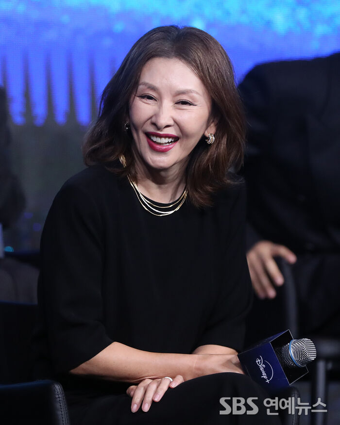 Lee Mi-sook Greets Press for Disney+ Series 'Tempest' at Seoul Press Conference