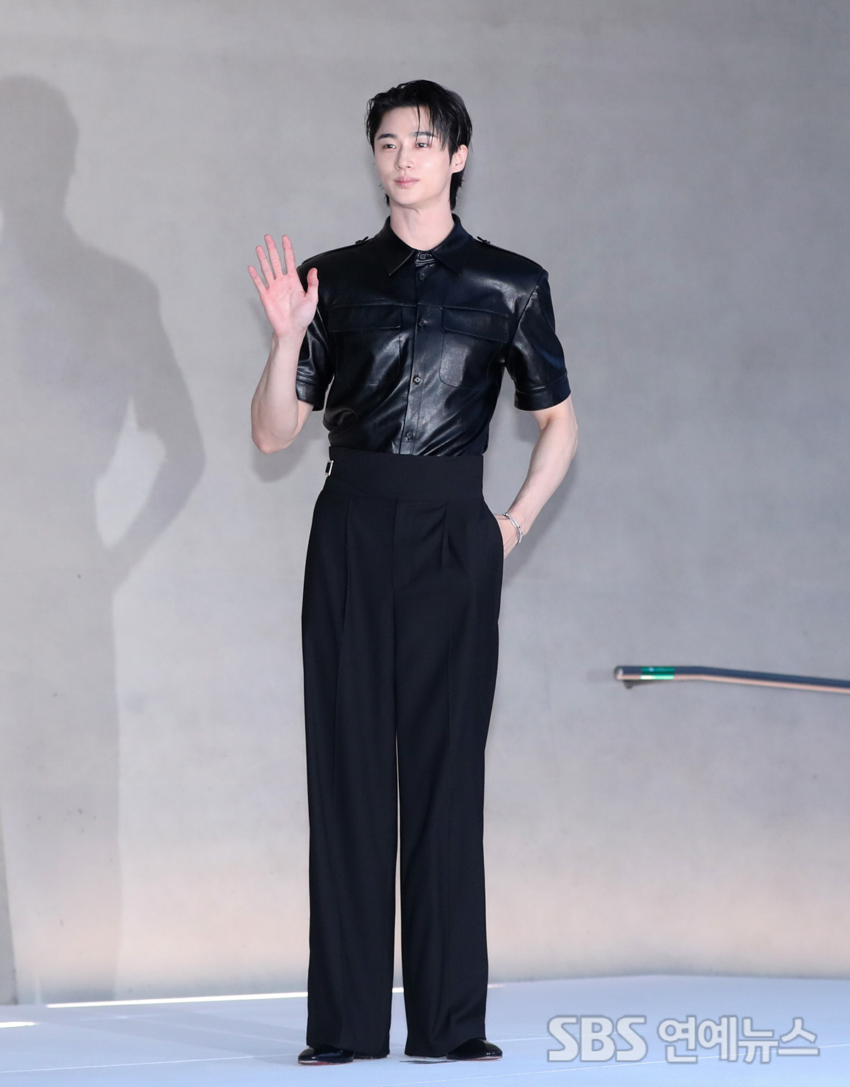 Byeon Wooseok tại event khai trương của Gentle Monster