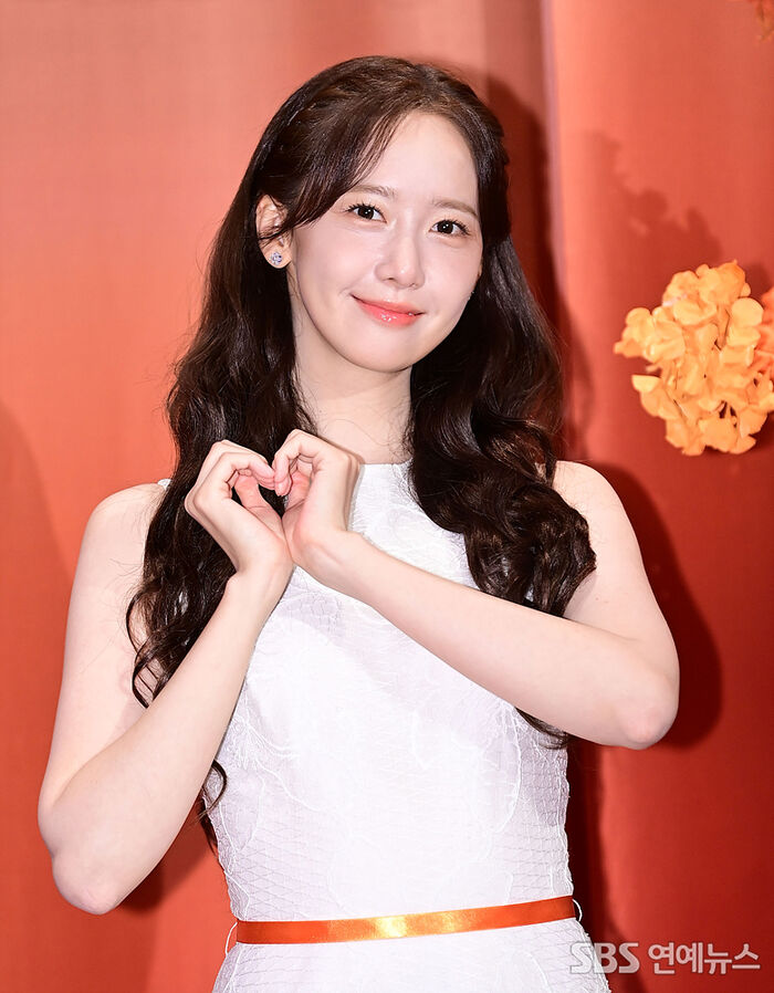 Im Yoon-a at Sulwhasoo Dosan Flagship Photo Wall