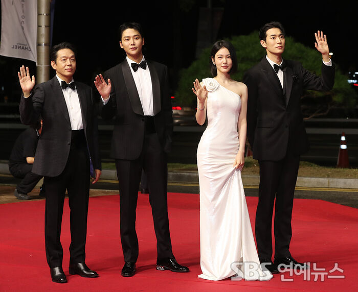 Takryu Cast at the 30th Busan International Film Festival Red Carpet