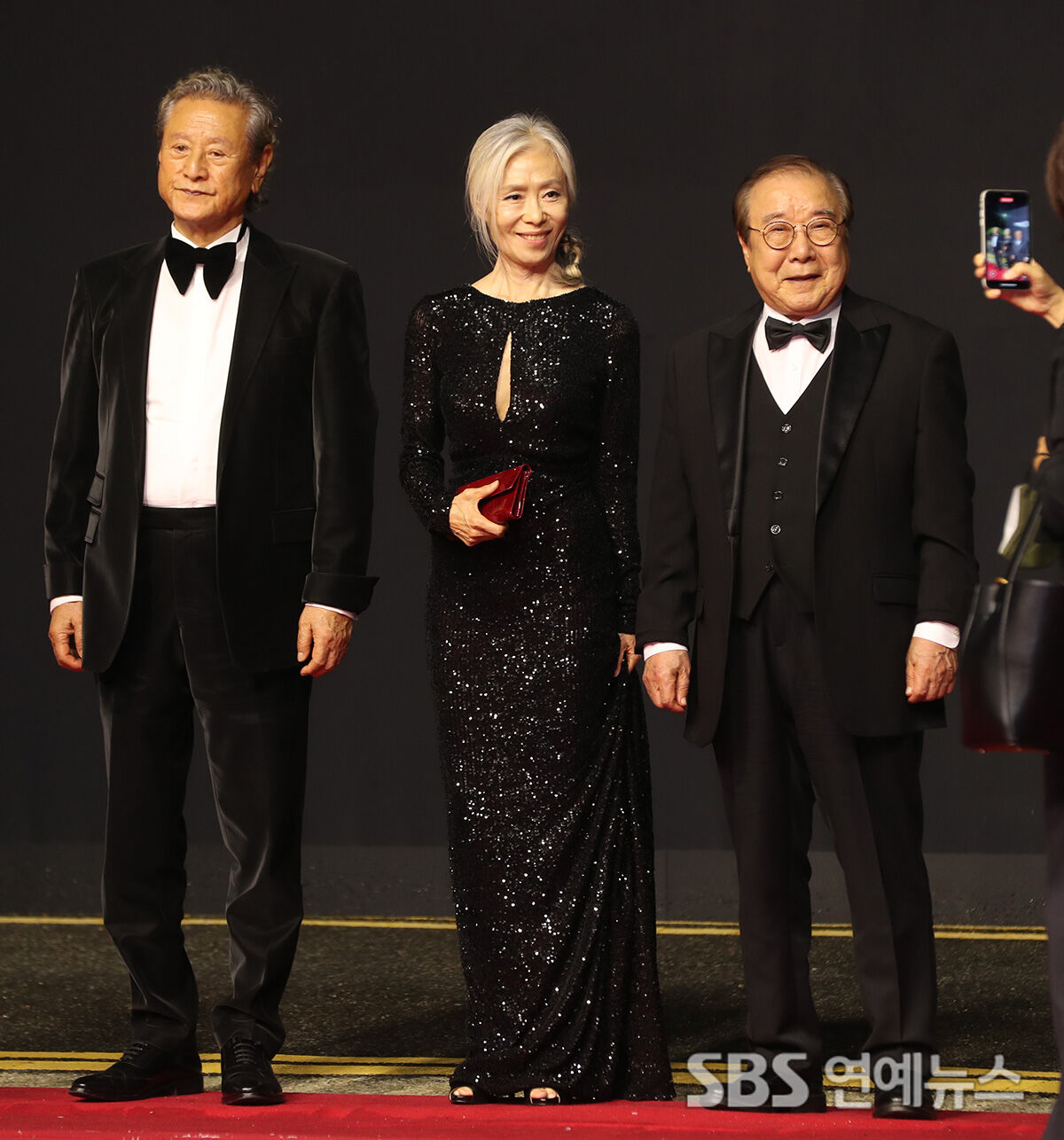 박근형 예수정 장용