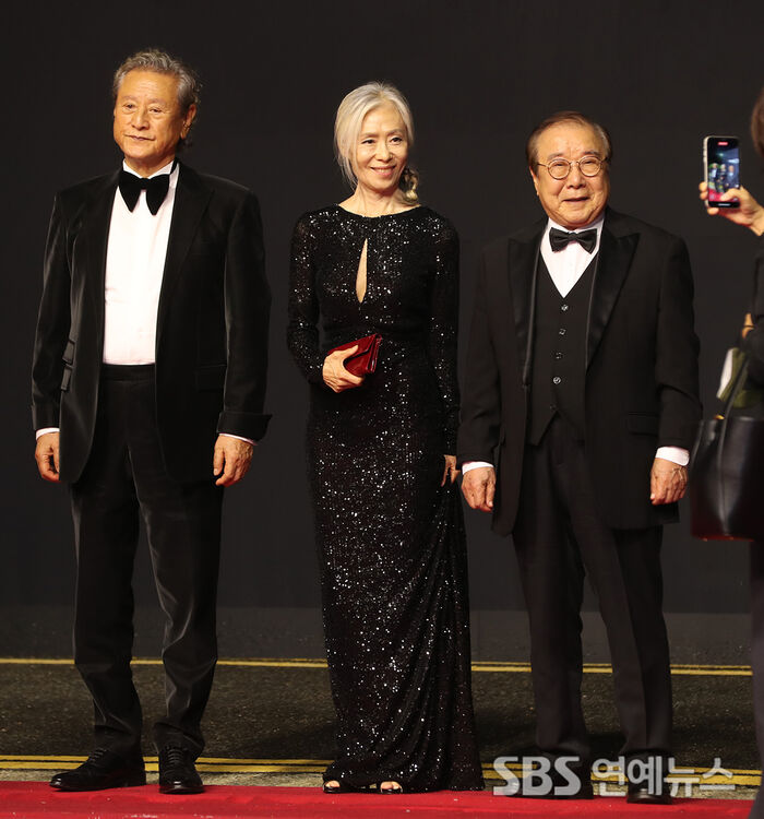 Park Geun-hyung, Ye Soo-jung, and Jang Yong