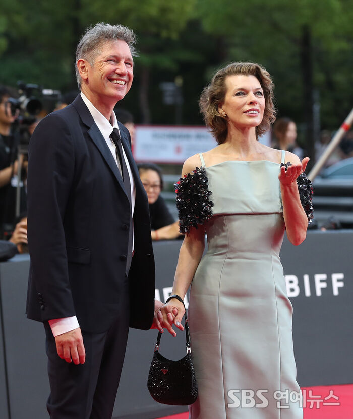 Milla Jovovich and Paul W. S. Anderson Hit the Busan Film Festival Red Carpet