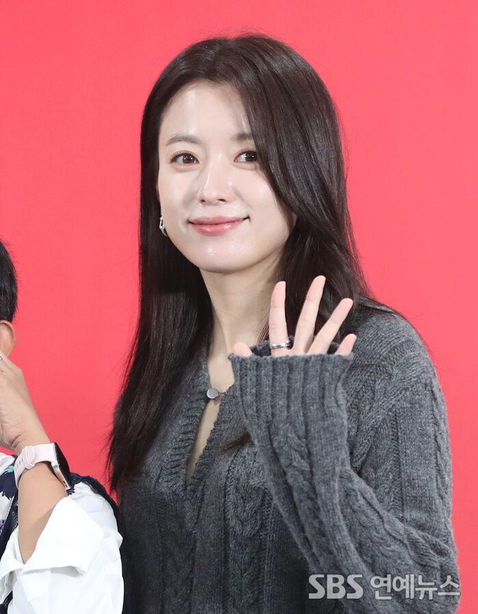 Han Hyo-joo