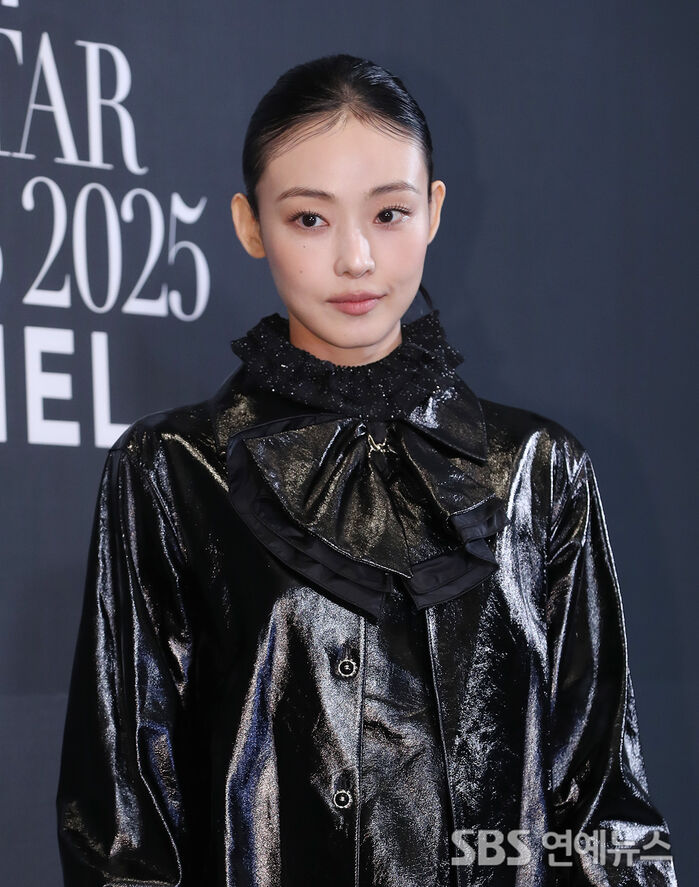 Jeon Sonee, 'Black Goddess'