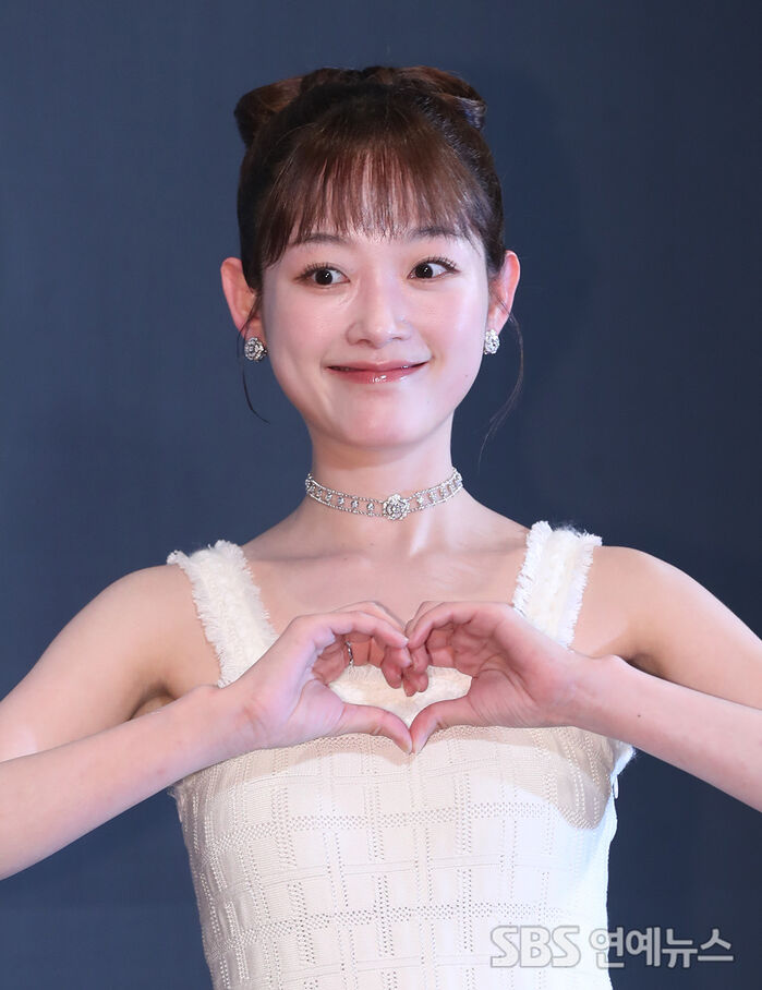 Lee Youmi Steals Hearts in Busan at the 2025 Asia Star Awards