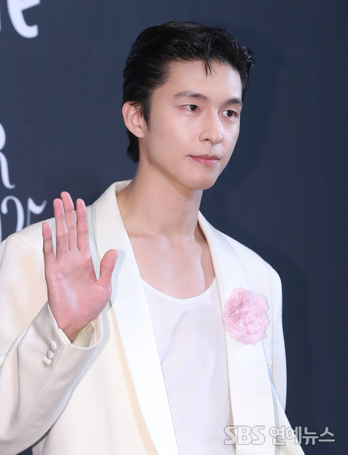 Hong Kyung, 'With the Pink Flower'