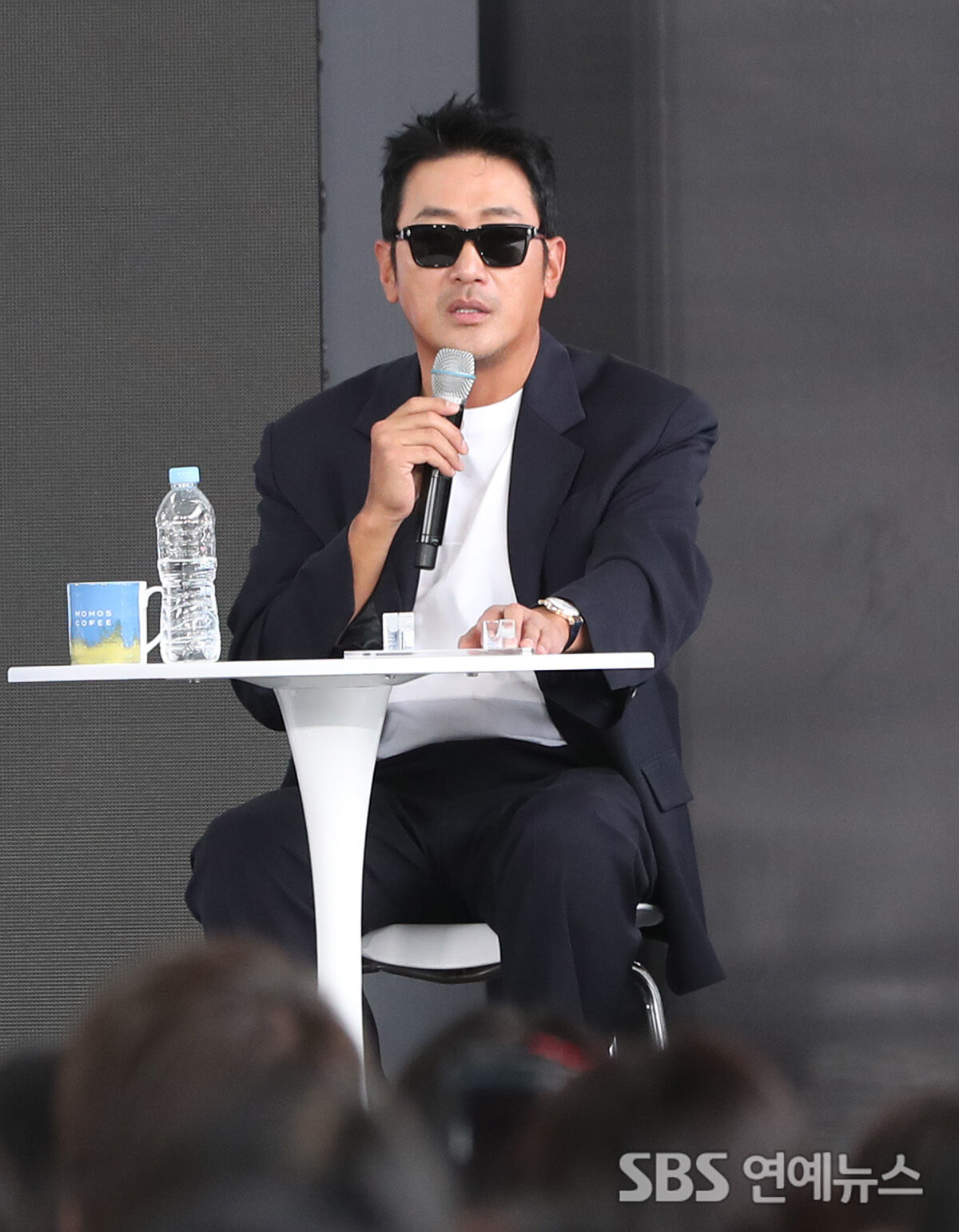 윗집 사람들