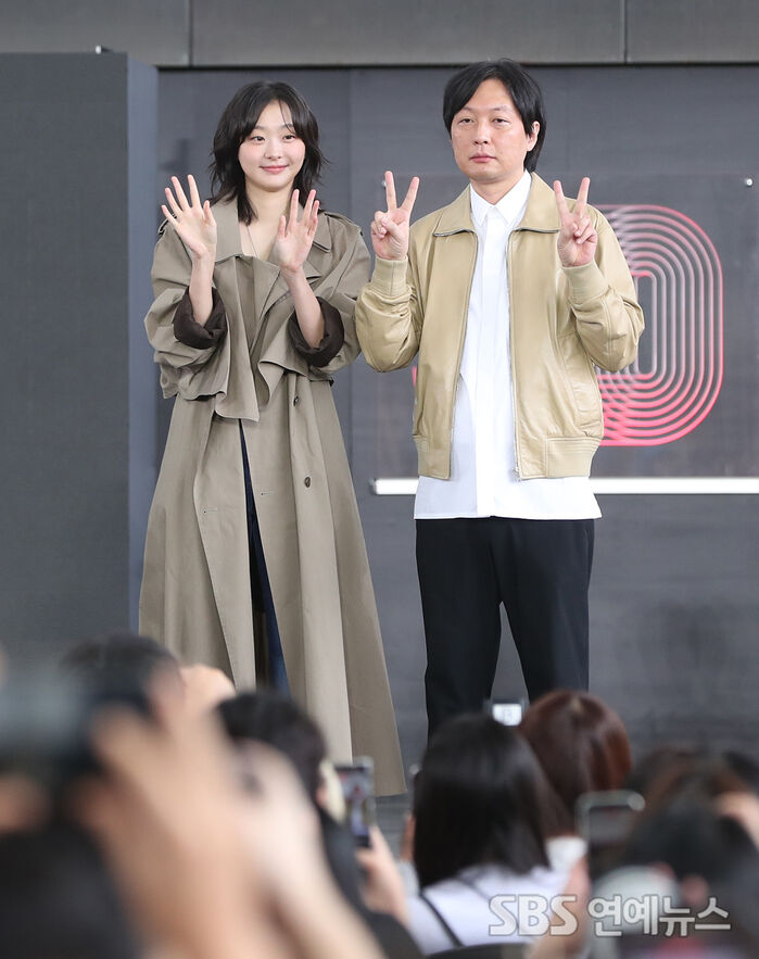 Kim Da Mi Shines With Director Kim Byungwoo at Busan International Film Festival