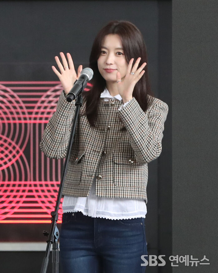 Han Hyo-joo Brings Romantics Anonymous to Busan