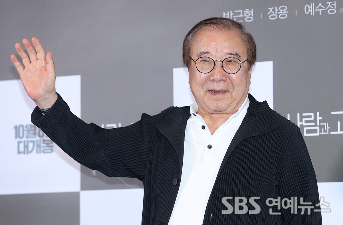 [E포토] 장용, '마음은 영원한 청춘'