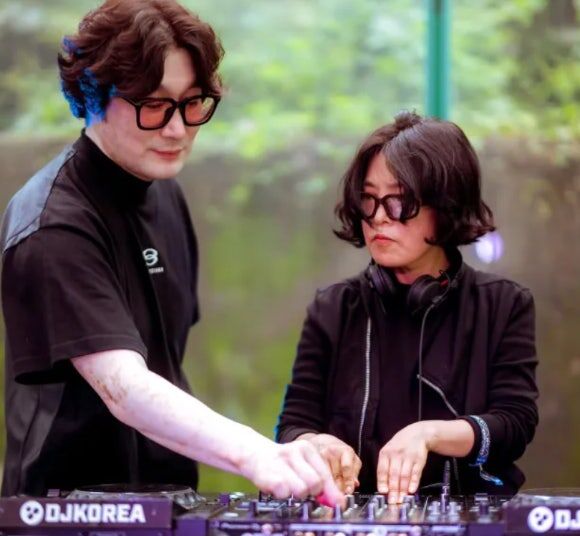 이선희, 발라드의 여왕 맞아?…데뷔 41년 만에 DJ로 변신 '깜짝 포착'