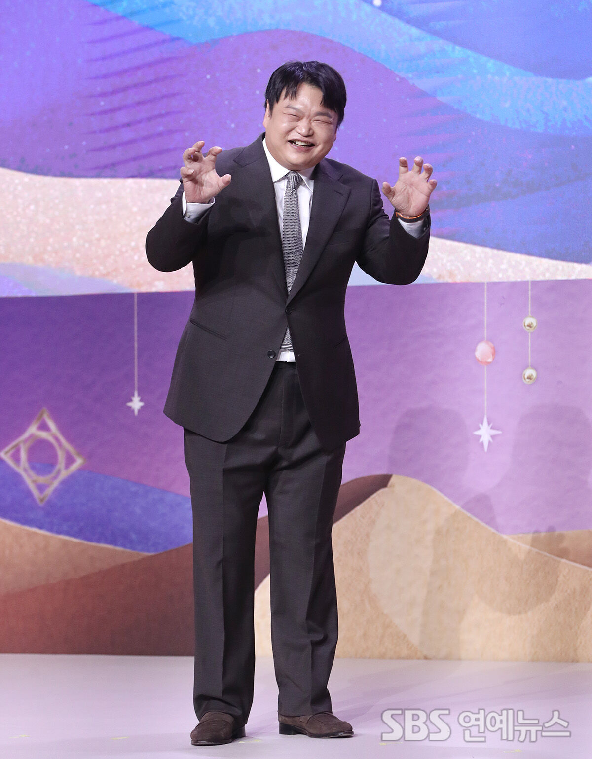 고규필