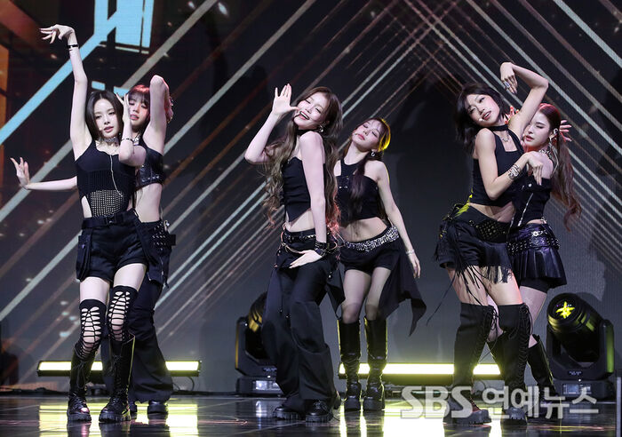 izna on Stage Performing 'Mamma Mia'