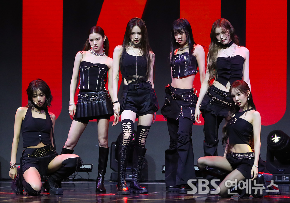 izna Switches From Sweet to Fierce on 'Mamma Mia' Stage