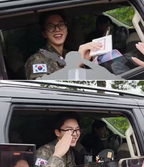 송강, 개구쟁이 미소로 전역…'꽃신' 신은 팬들에게 특급 팬서비스