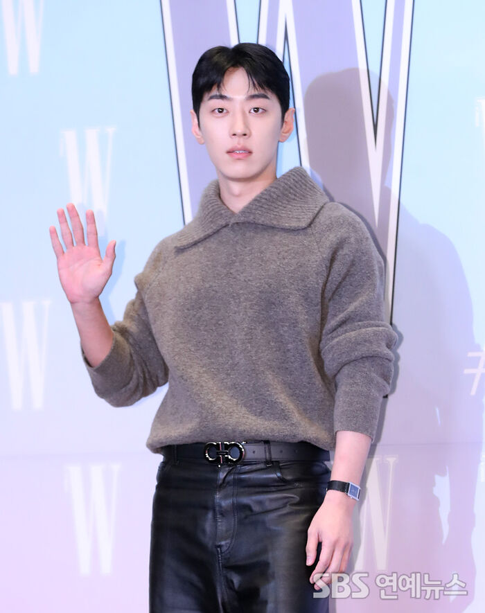 GRAY Serves Sleek Fall Vibes