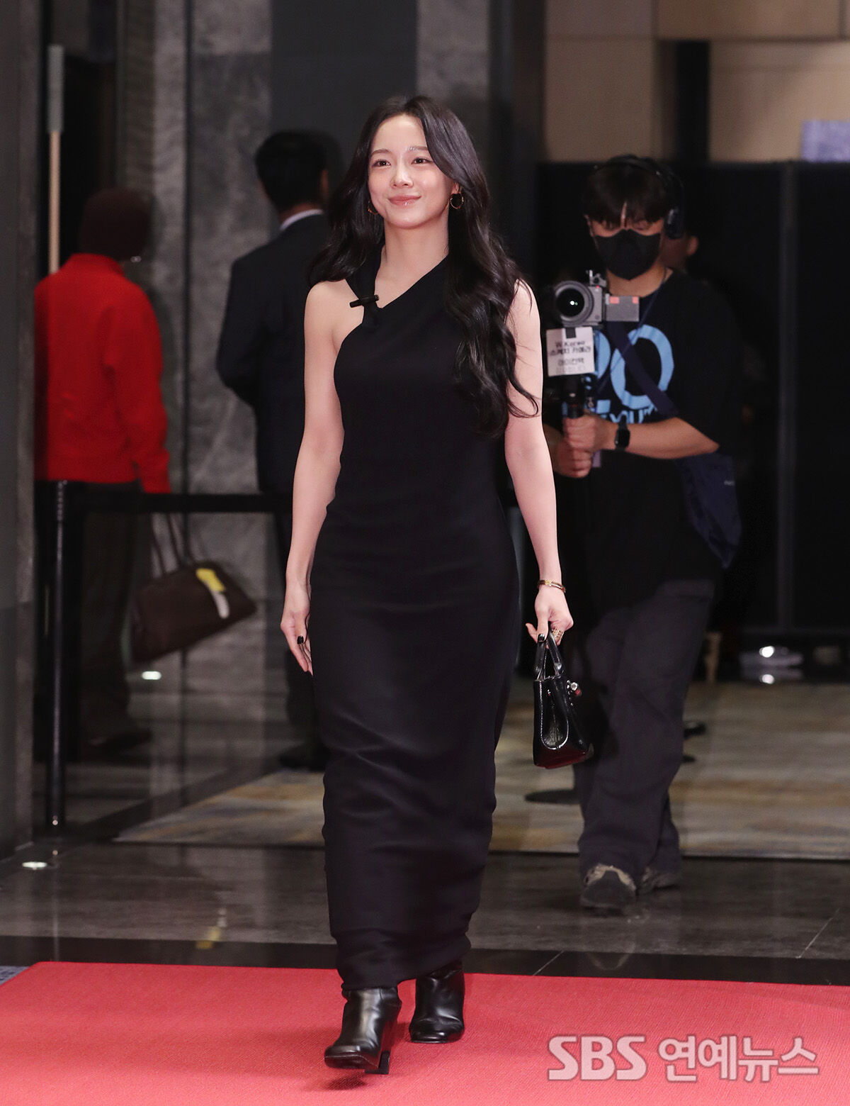 김세정