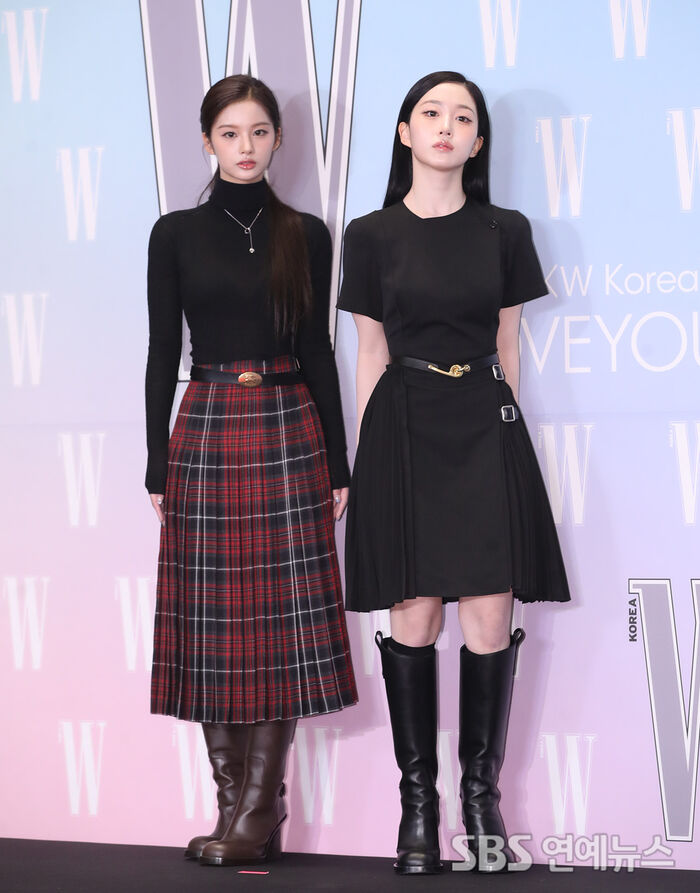 Sullyoon and Haewon of NMIXX