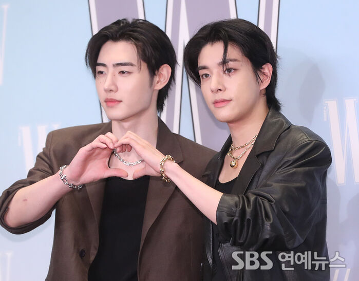 ENHYPEN's Sunghoon and Jake