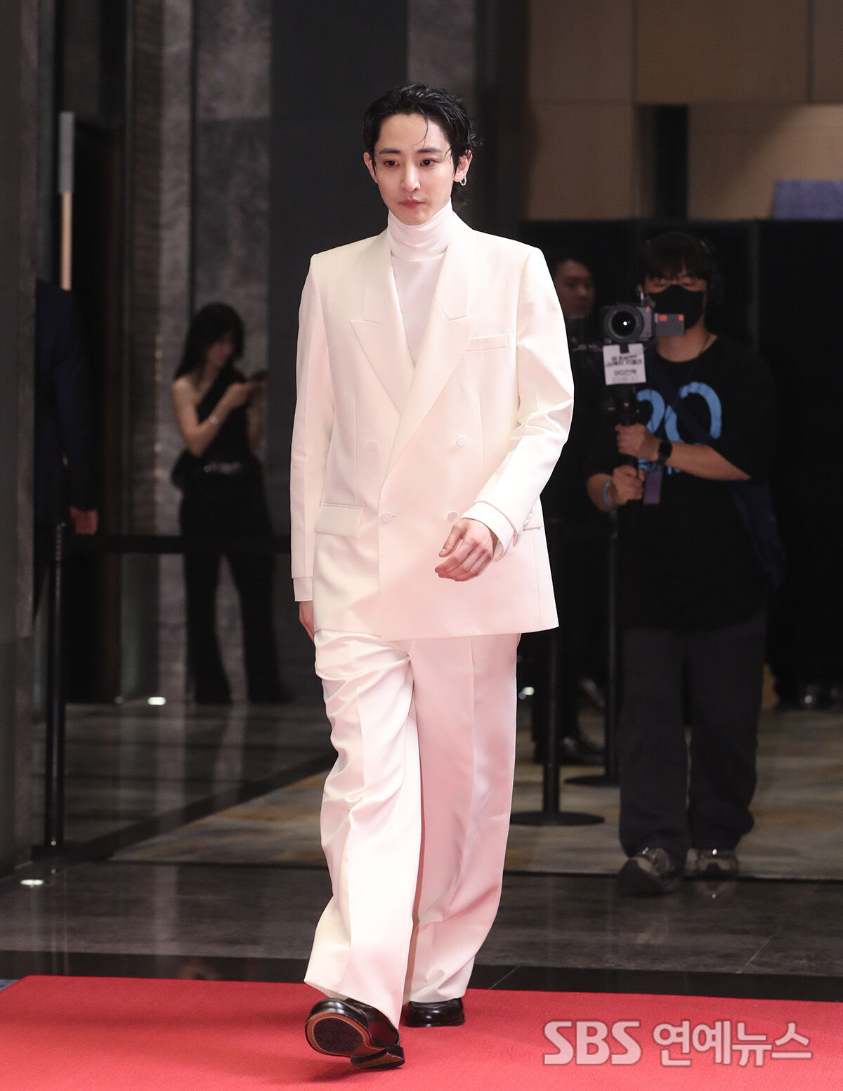 이수혁