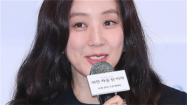 '하얀 차를 탄 여자' 정려원 "영화판 멀게 느껴져…보너스 같은 개봉 기뻐"