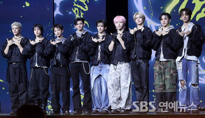 &TEAM Poses at Their Korean Debut Showcase