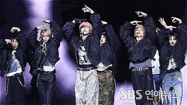 [E포토] 앤팀, '하이브 첫 일본그룹의 한국 데뷔'