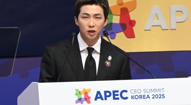 'APEC CEO 서밋' 방탄소년단 RM, K팝 아티스트 최초 10분간 기조 연설