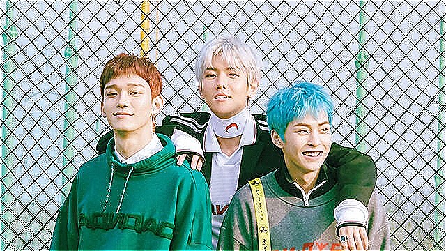 "12월 엑소 완전체 활동 기다려"...첸백시, SM에 합의 의사 전달