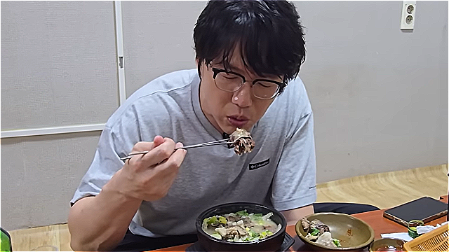 '맛있는 음식' 나누던 성시경, 가족 같은 매니저 배신에 팬들 "너무 마음 아파"