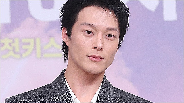 [E포토] 장기용, '키스를 부르는 로맨틱 하트'