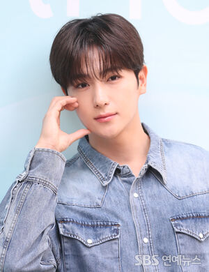 HYUNJAE of THE BOYZ Stuns With Soft, Swoon-Worthy Gaze