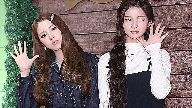 NMIXX's JIWOO and SULLYOON Charm With Sweet Waves at Seoul Fashion Event
