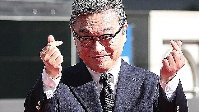 [E포토] 김의성, '하트 많이 받아가세요'