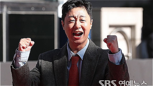 [E포토] 배유람, 힘차게 외치는 '모범택시3' 화이팅