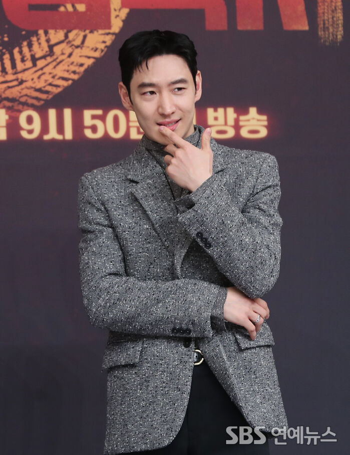Lee Je-hoon Admits Nerves Ahead of 'Taxi Driver 3,' Promises Big & Cathartic Thrills