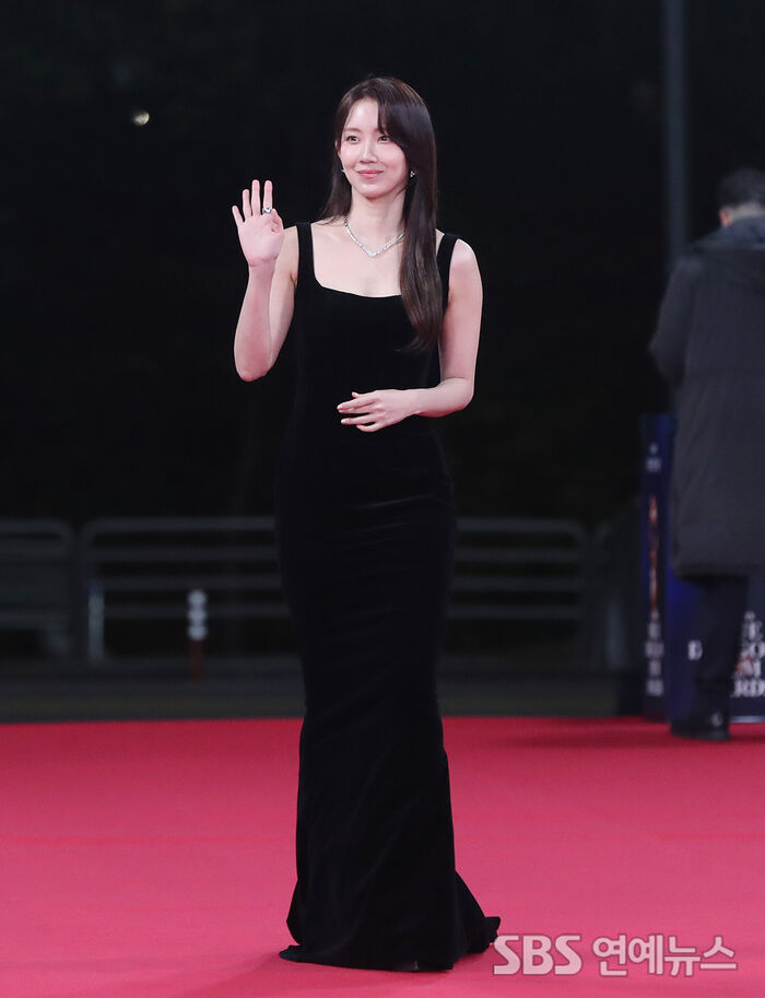 Shin Hyun Been at the 46th Blue Dragon Film Awards Red Carpet