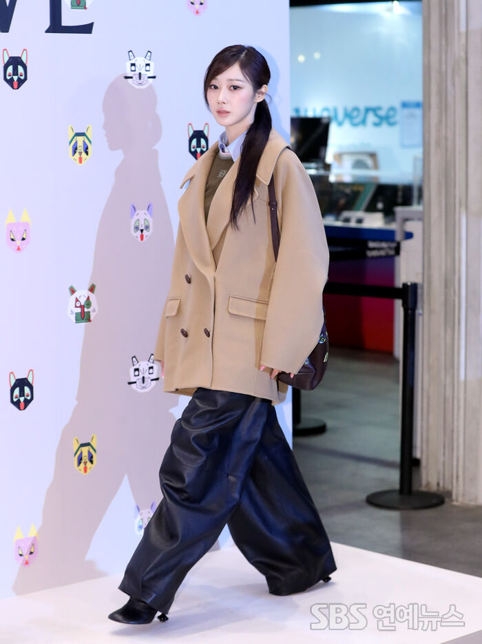 GISELLE From aespa Nails the Oversized Look