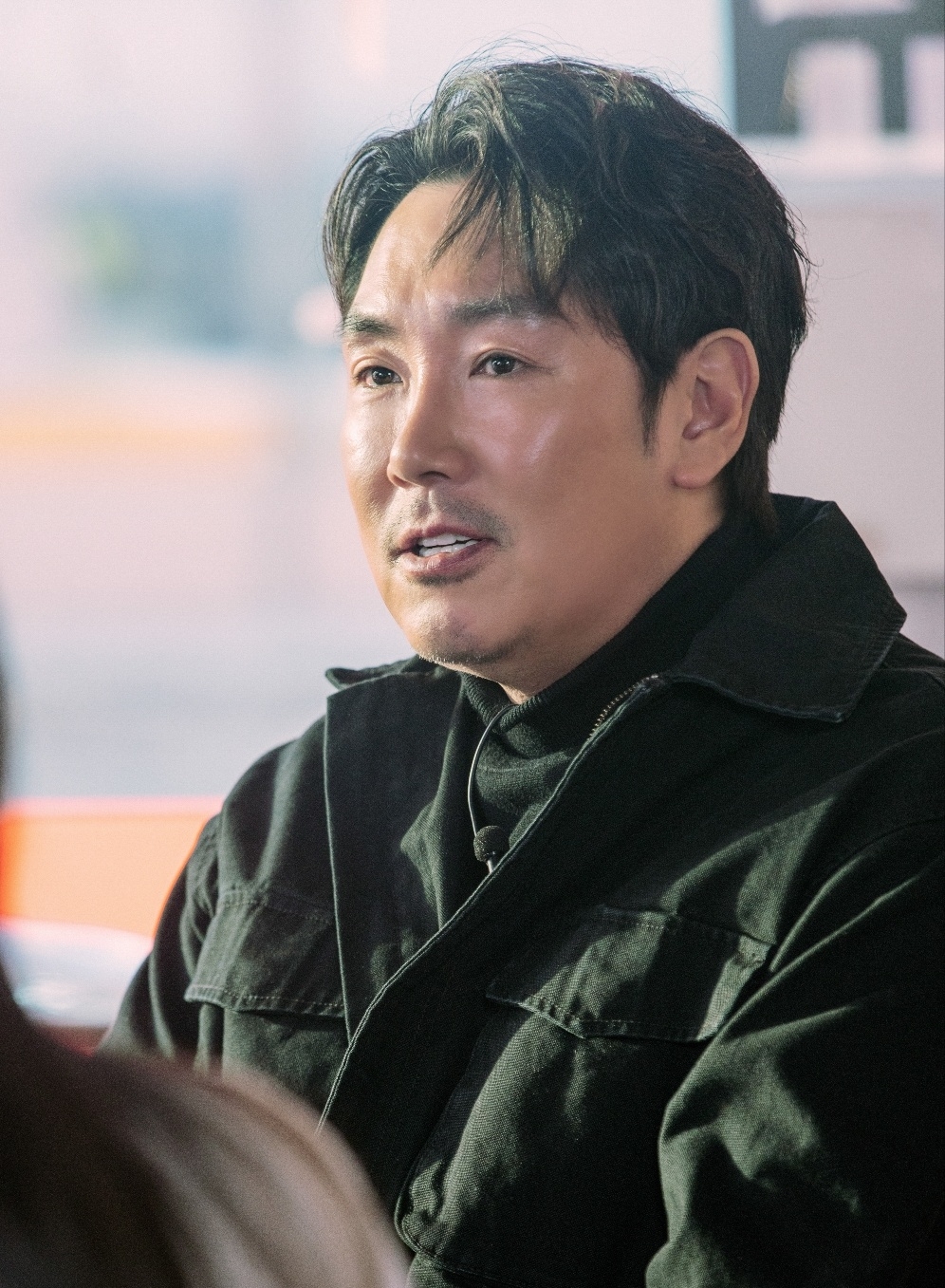 Cho Jin-woong Joins SBS</font> Special</font>'s 'War on Gangs' as Presenter, Bringing His Signature Gravitas