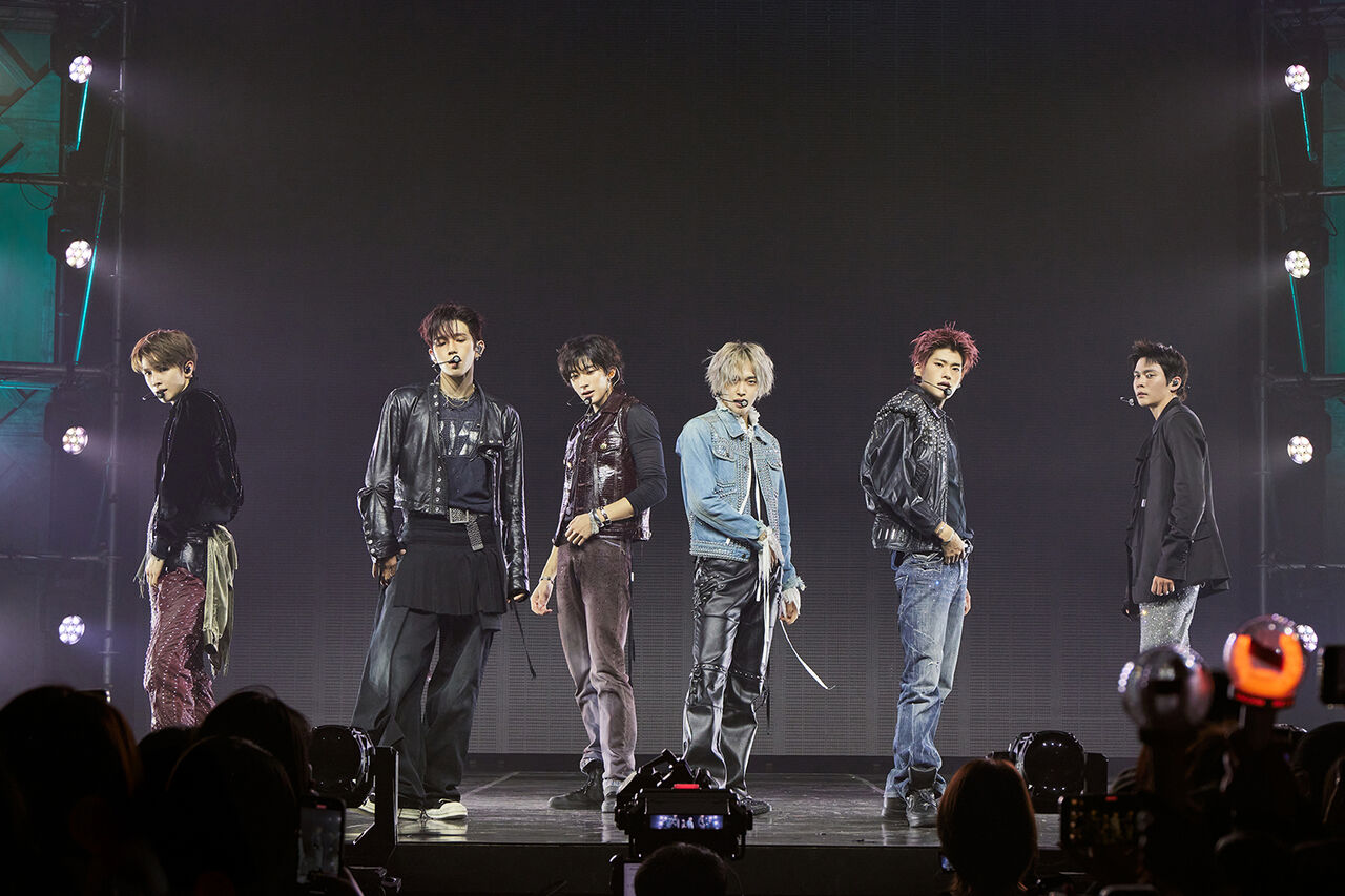 라이즈 컴백 쇼케이스 성황…신곡 'Fame' + 'Sticky Like' 무대 최초 공개