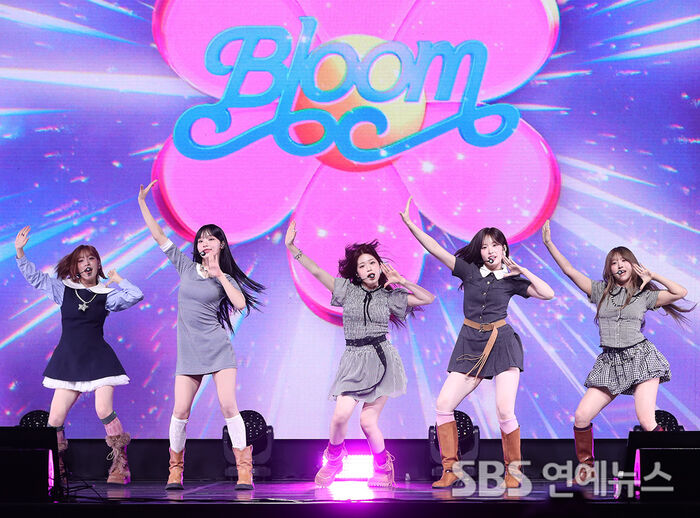 RESCENE Is a Late-Fall Bloom at 'lip bomb' Showcase