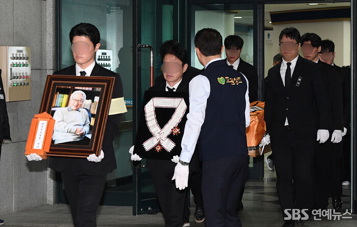 Korean Acting Legend Lee Soon-jae Laid to Rest at 91